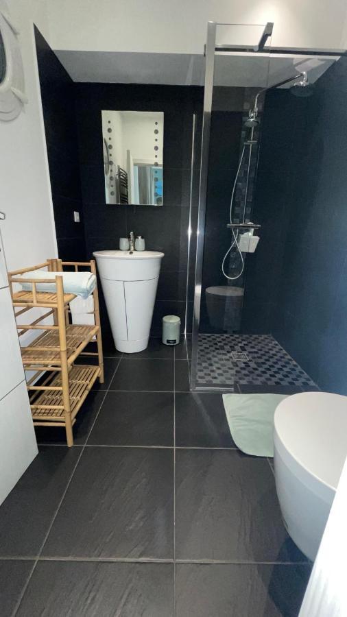 Chambre Luxe Dans Villa De Standing Avec Piscine, Acces Discret Et Independant, Terrasse Arboree Et Parking Prive La Valette-du-Var Exterior foto